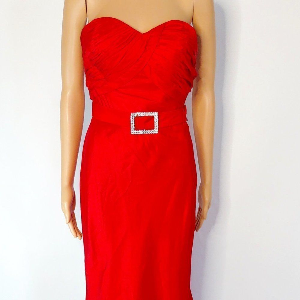 New Gigi Mermaid Style Formal Evening Gown in Red